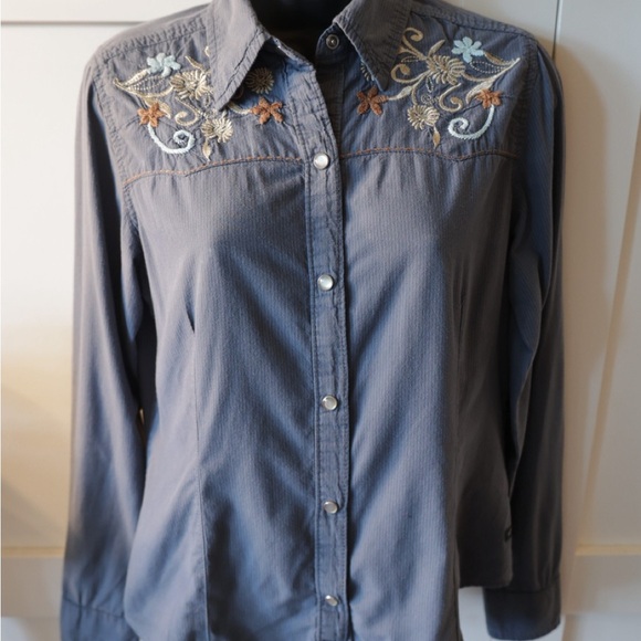 Levi's Gray Embellished Button Down Shirt with Notched Collar - Picture 1 of 7